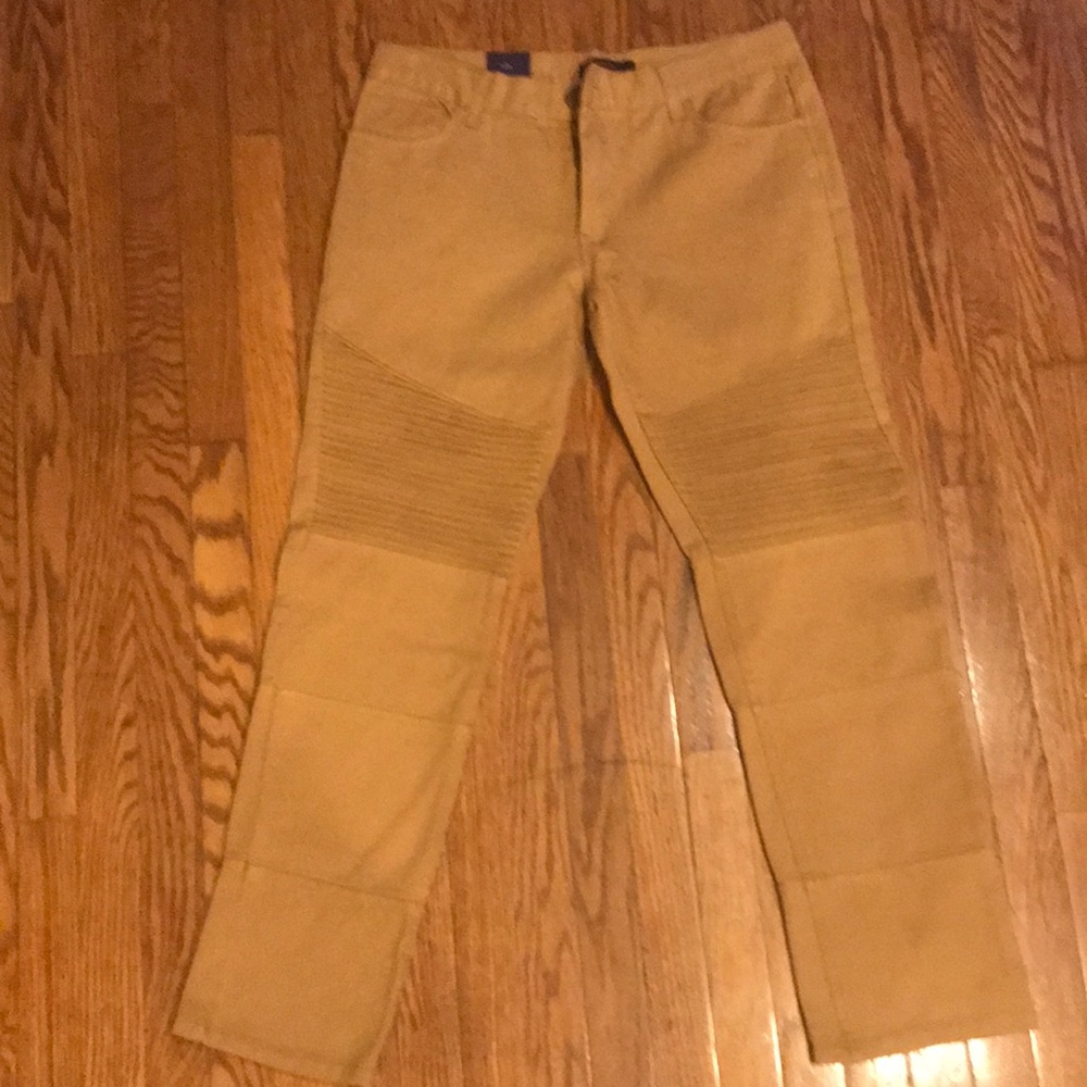 Regal Exchange Flex Khaki with Thigh design